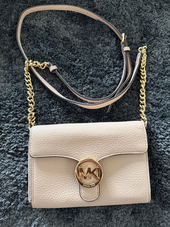 Michael Kors Handbags - Michael Kors Pebbled Leather Crossbody in Taupe with Gold Hardware